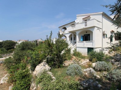 Apartment Two bedroom apartment near beach Mandre, Pag A-4084-b - Outdoor photo 3