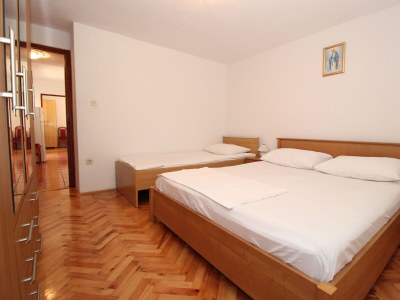 Apartment Two bedroom apartment near beach Mandre, Pag A-4084-b - Outdoor photo 16