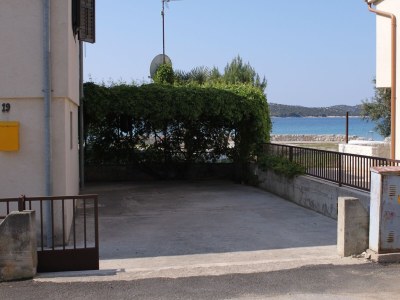 Apartment Two bedroom apartment near beach Žaborić, Šibenik A-6097-b - Outdoor photo 8
