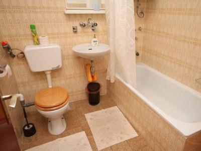 Apartment Studio flat with balcony and sea view Starigrad, Paklenica AS-6431-b - Outdoor photo 18