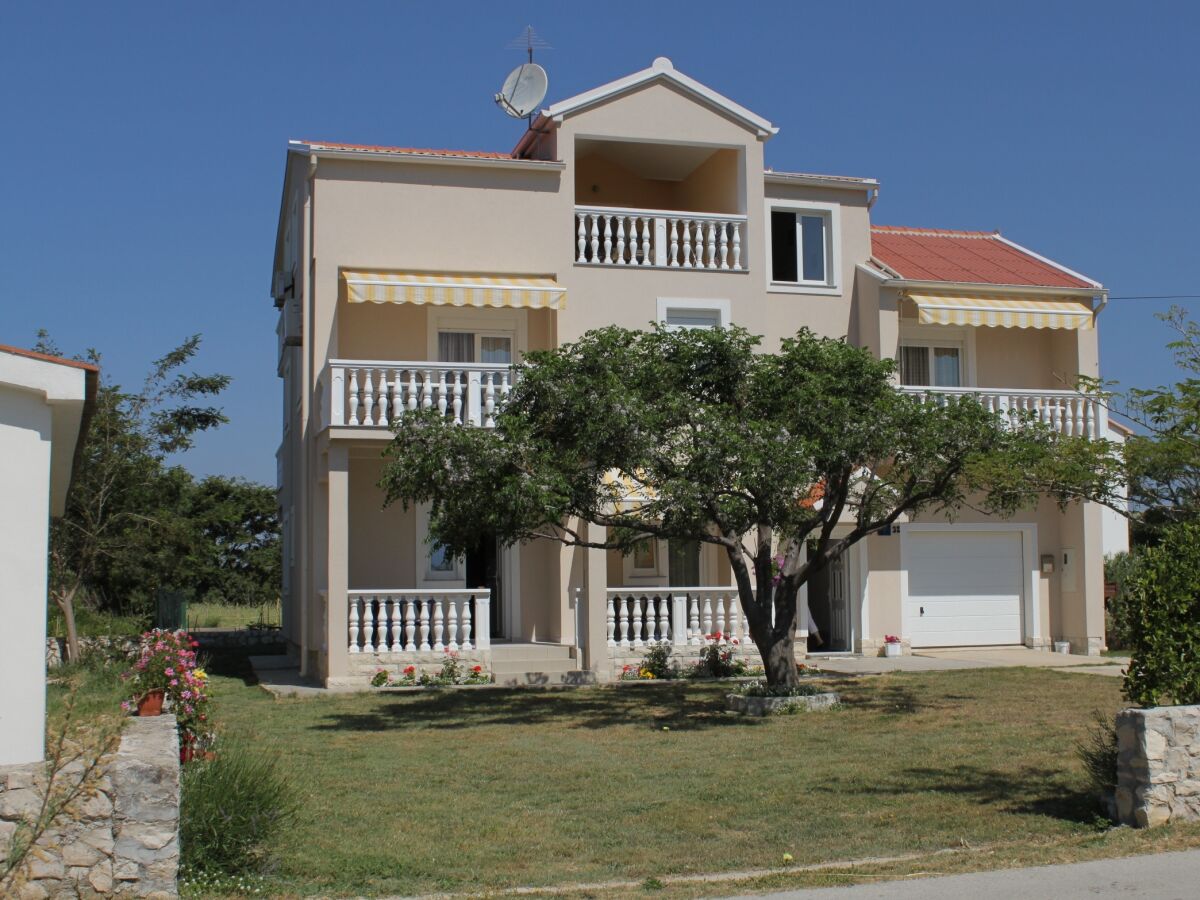 Apartment One bedroom apartment near beach Vlašići, Pag A-6523-c - Outdoor photo 3