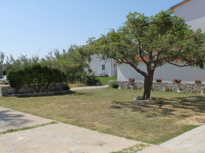 Apartment One bedroom apartment near beach Vlašići, Pag A-6523-c - Outdoor photo 18