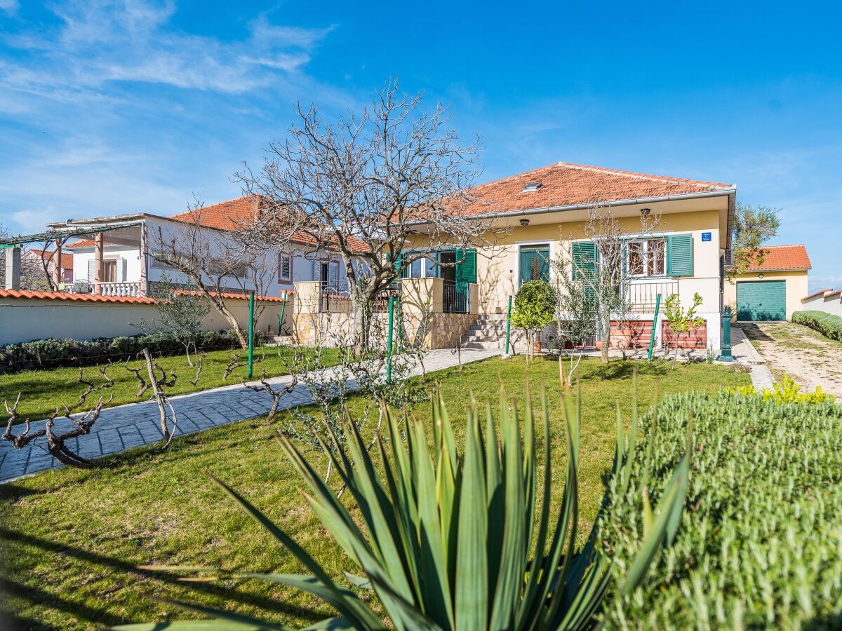 Holiday house Three bedroom house with terrace Vrsi - Mulo, Zadar K-16527 - Outdoor photo 2