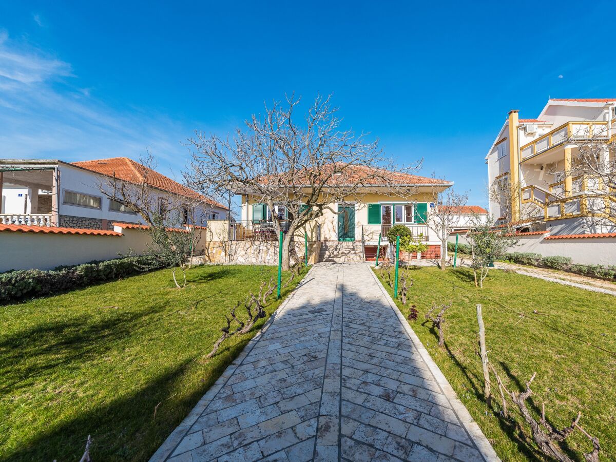 Holiday house Three bedroom house with terrace Vrsi - Mulo, Zadar K-16527 - Outdoor photo 3