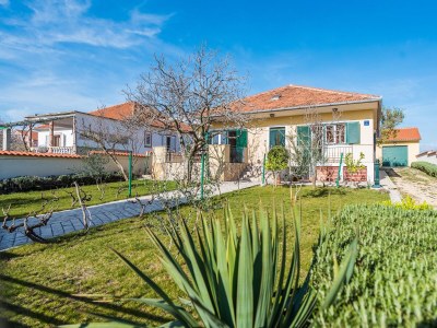 Holiday house Three bedroom house with terrace Vrsi - Mulo, Zadar K-16527 - Outdoor photo 2