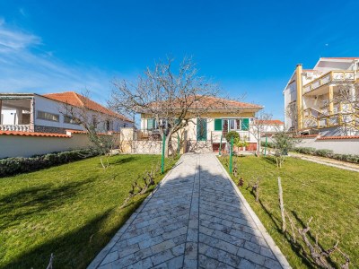 Holiday house Three bedroom house with terrace Vrsi - Mulo, Zadar K-16527 - Outdoor photo 3