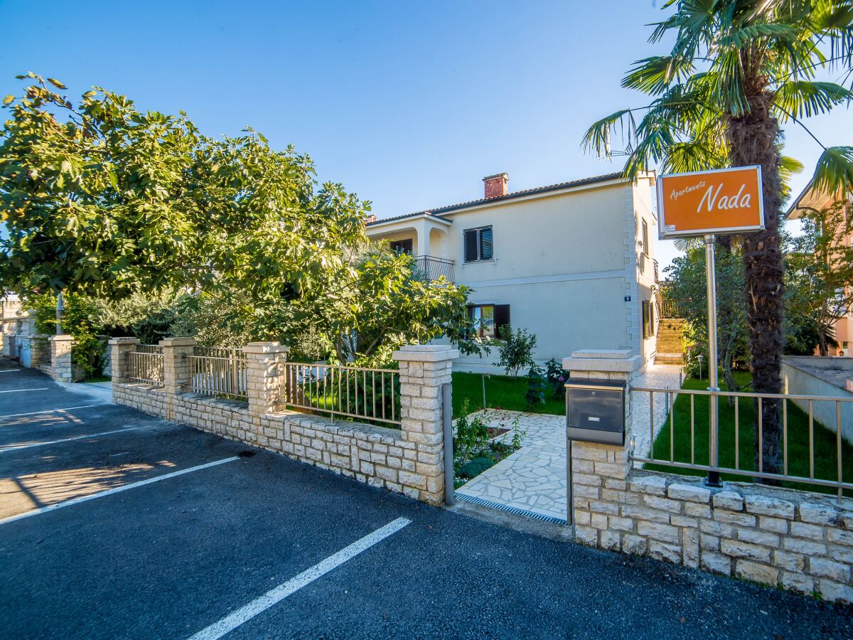 Apartment Two bedroom apartment with terrace Poreč A-6984-a - Outdoor photo 5