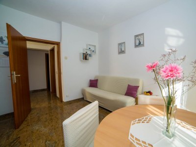 Apartment Two bedroom apartment with terrace Poreč A-6984-a - Outdoor photo 12