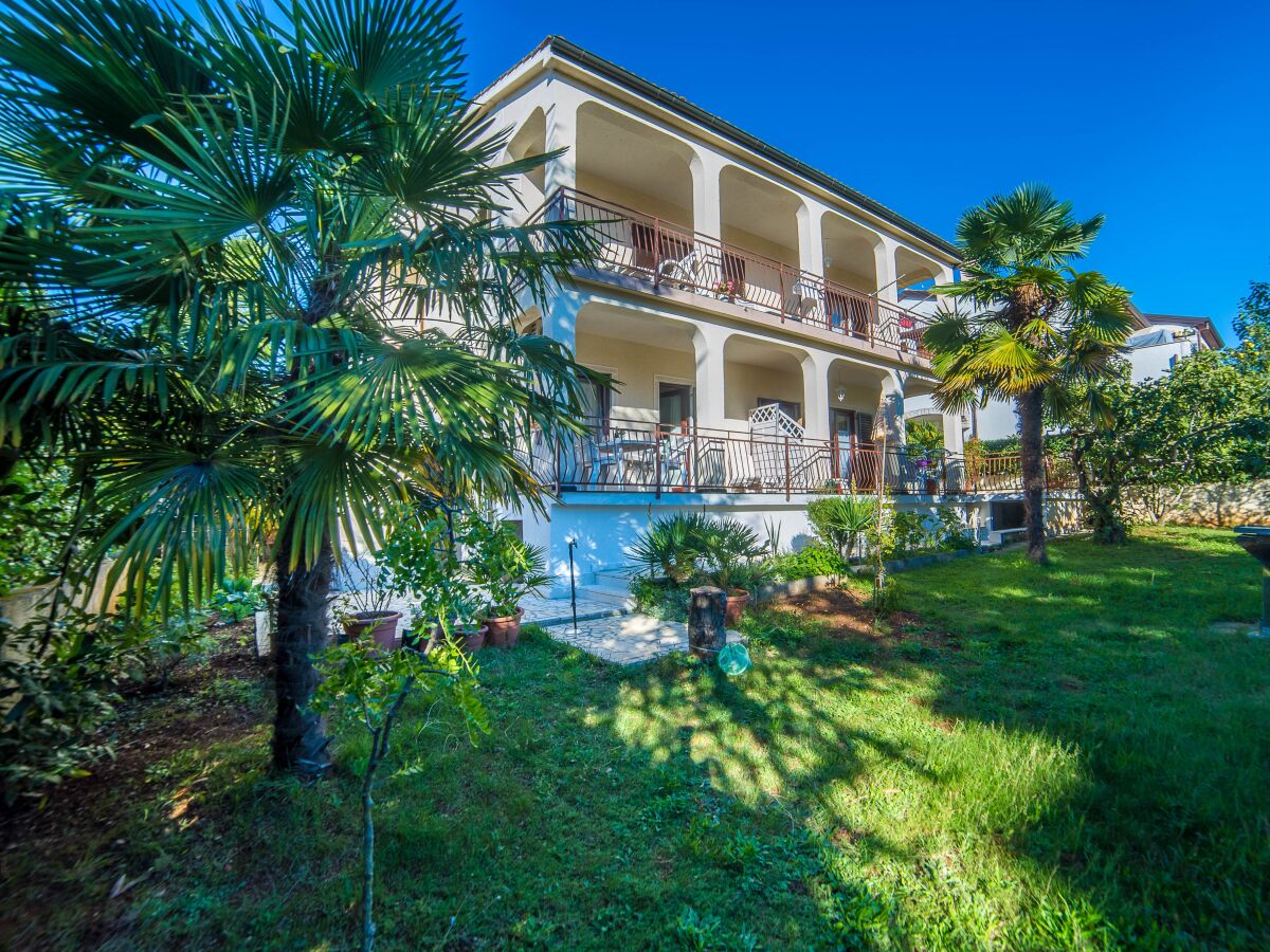 Apartment One bedroom apartment with terrace Poreč A-6984-b - Outdoor photo 2