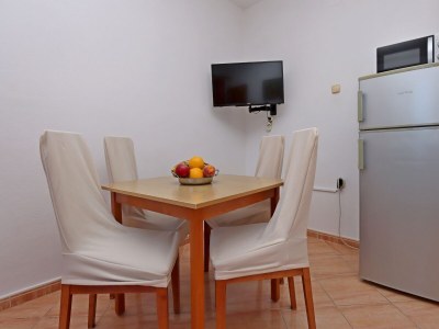 Apartment Two bedroom apartment with terrace and sea view Lopar, Rab A-21808-a - Outdoor photo 9