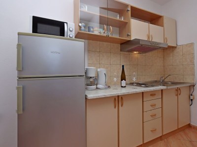 Apartment Two bedroom apartment with terrace and sea view Lopar, Rab A-21808-a - Outdoor photo 11