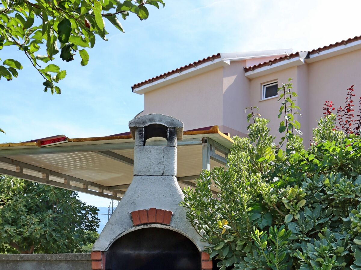 Apartment Two bedroom apartment with balcony and sea view Lopar, Rab A-21808-b - Outdoor photo 5