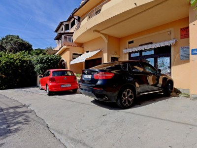 Apartment Two bedroom apartment with balcony and sea view Lopar, Rab A-21808-b - Outdoor photo 6