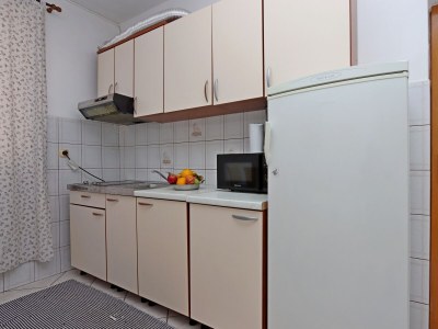 Apartment Two bedroom apartment with balcony and sea view Lopar, Rab A-21808-b - Outdoor photo 14