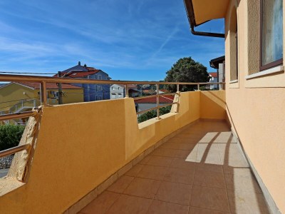 Apartment Two bedroom apartment with balcony and sea view Lopar, Rab A-21808-b - Outdoor photo 25
