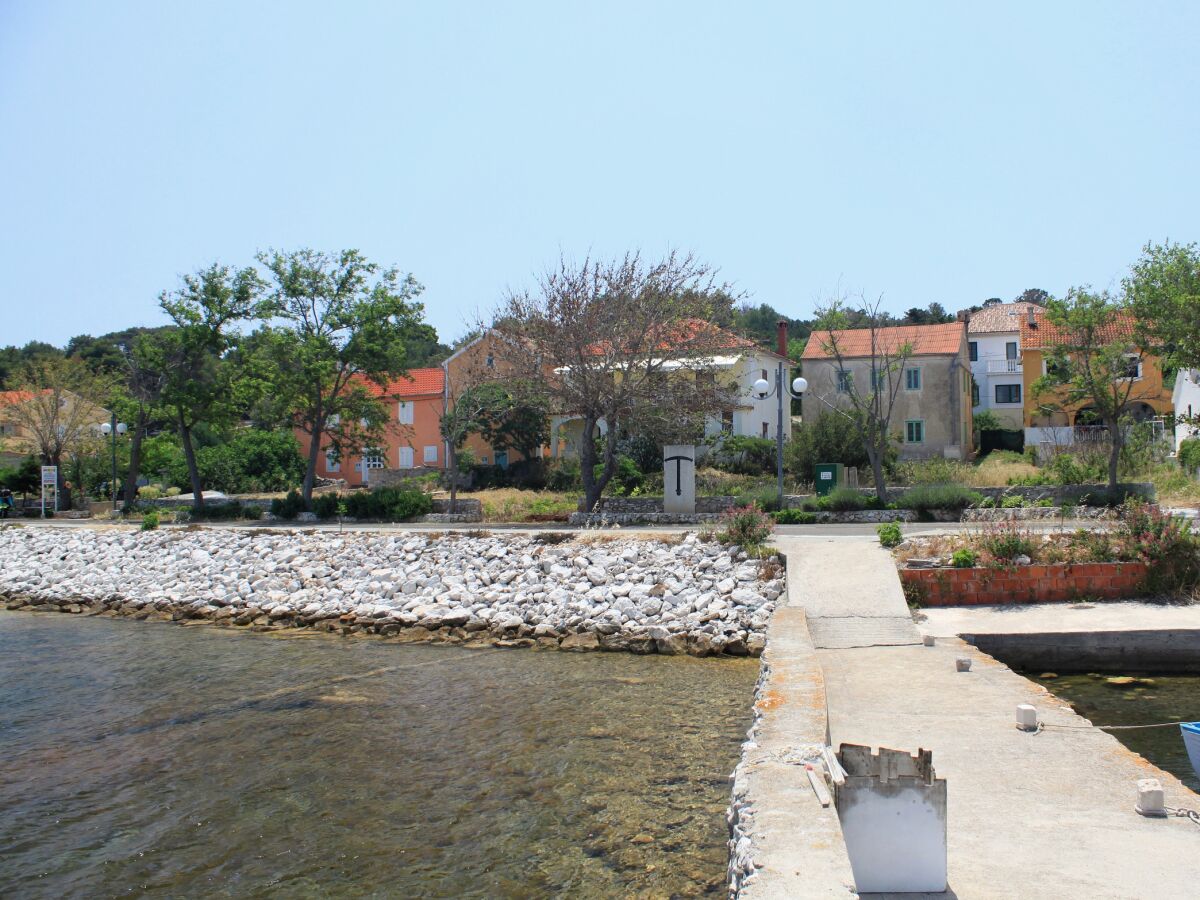 Apartment Two bedroom apartment near beach Veli Rat, Dugi otok A-437-b - Outdoor photo 3