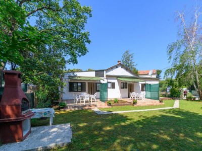Apartment Two bedroom apartment with terrace Banjole, Pula A-2229-b - Outdoor photo 4