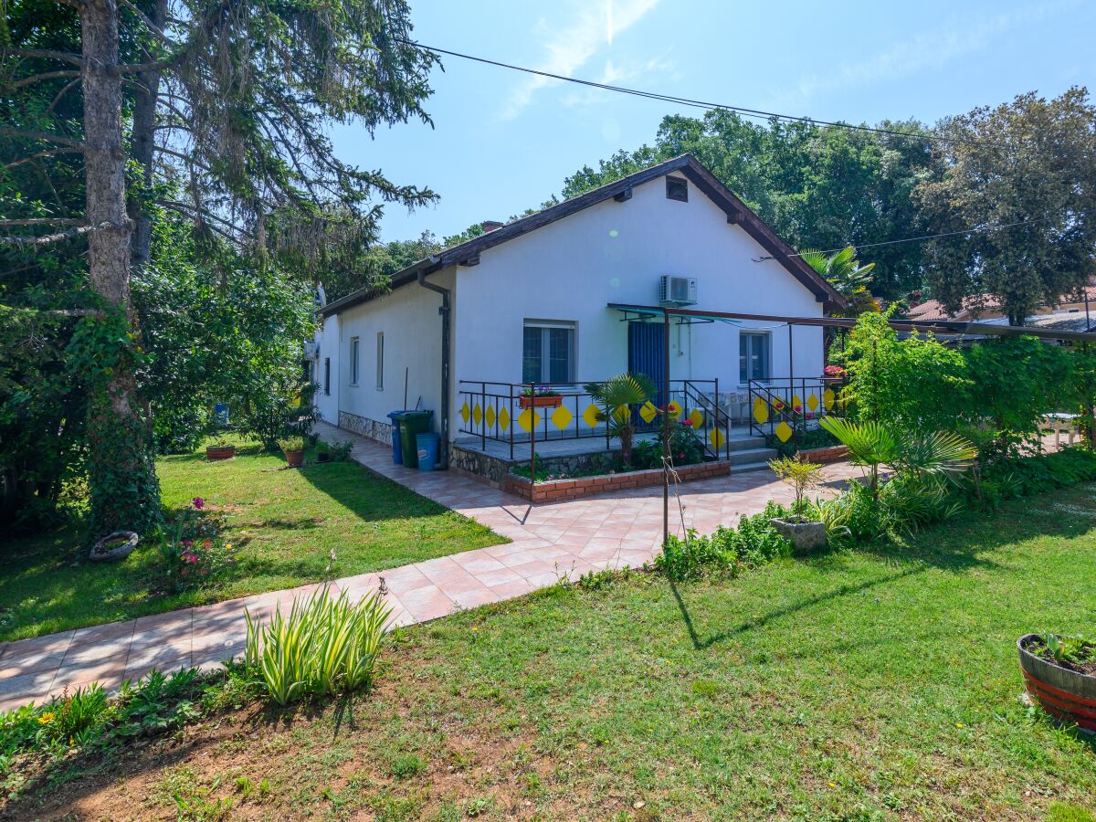 Apartment Two bedroom apartment with terrace Banjole, Pula A-2229-c - Outdoor photo 2