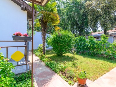 Apartment Two bedroom apartment with terrace Banjole, Pula A-2229-c - Outdoor photo 12
