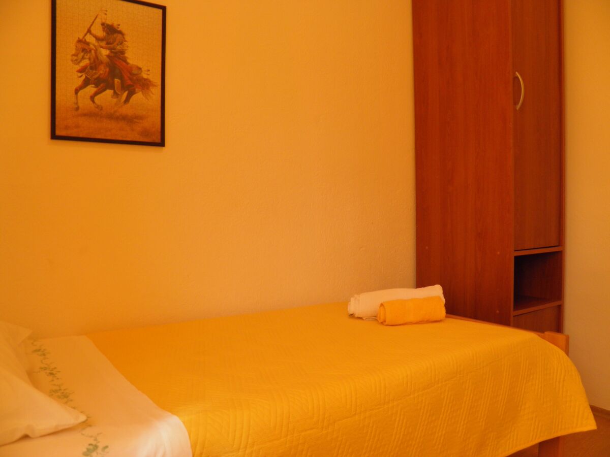 Apartment Three bedroom apartment with terrace Mirca, Brač A-2838-a - Outdoor photo 5