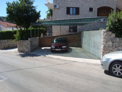 Apartment One bedroom apartment near beach Postira, Brač A-14902-b - Outdoor photo 5