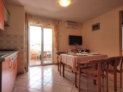 Apartment Two bedroom apartment near beach Srima - Vodice, Vodice A-15621-b - Outdoor photo 6