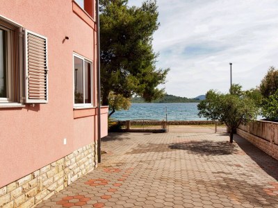 Apartment One bedroom apartment near beach Srima - Vodice, Vodice A-15621-f - Outdoor photo 3
