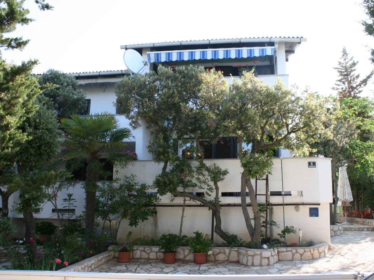 Apartment One bedroom apartment with terrace Mandre, Pag A-6515-a