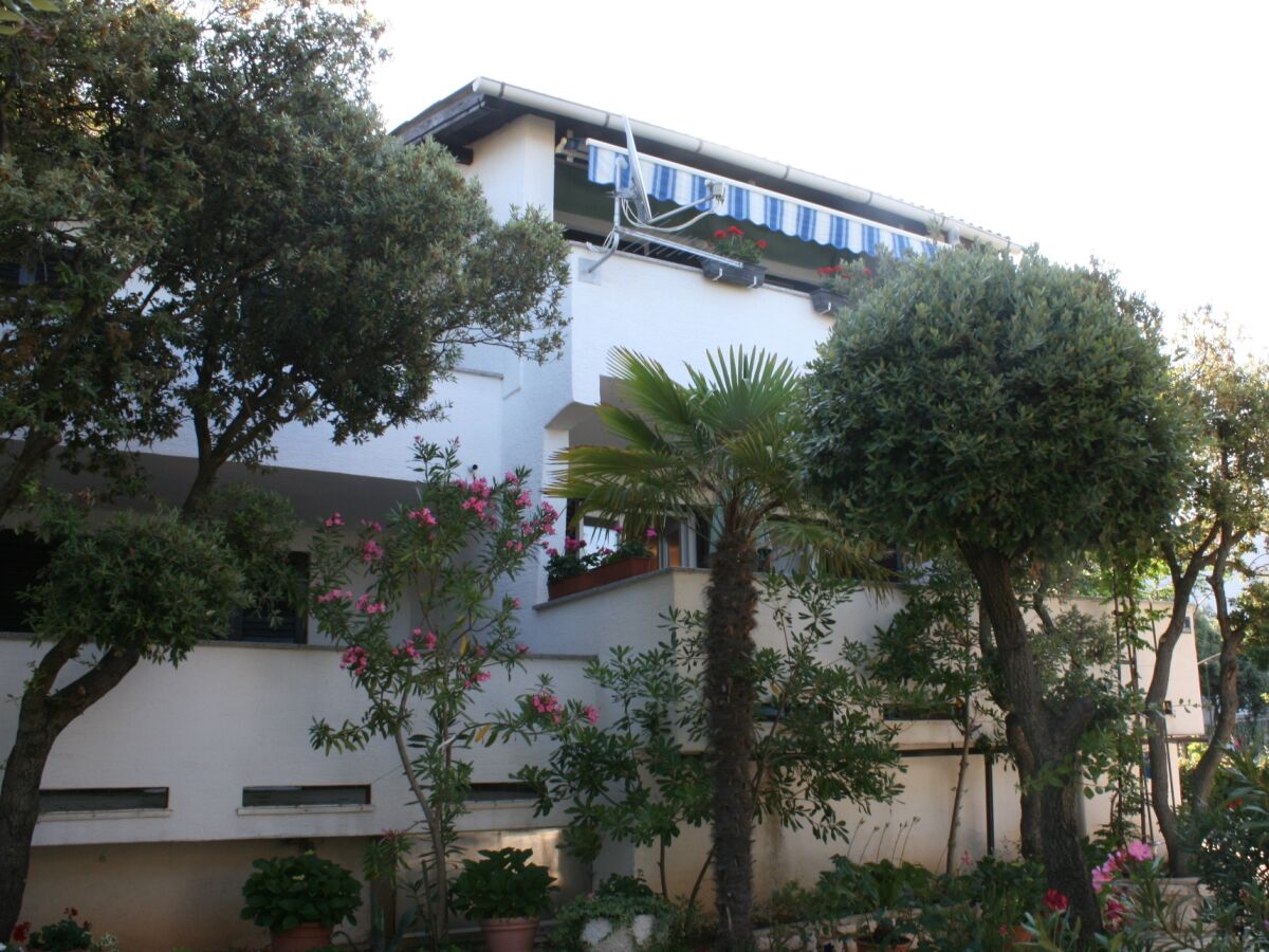 Apartment One bedroom apartment with terrace Mandre, Pag A-6515-a - Outdoor photo 2