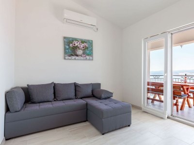 Apartment Two bedroom apartment with terrace and sea view Stanići, Omiš A-17894-a - Outdoor photo 7