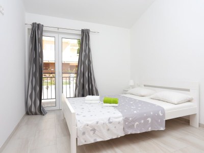 Apartment Two bedroom apartment with terrace and sea view Stanići, Omiš A-17894-a - Outdoor photo 11