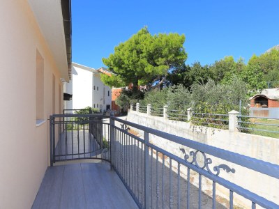 Apartment Two bedroom apartment with terrace and sea view Stanići, Omiš A-17894-a - Outdoor photo 24