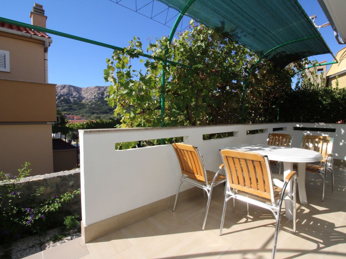 Apartment Two bedroom apartment with terrace Baška, Krk A-18861-a