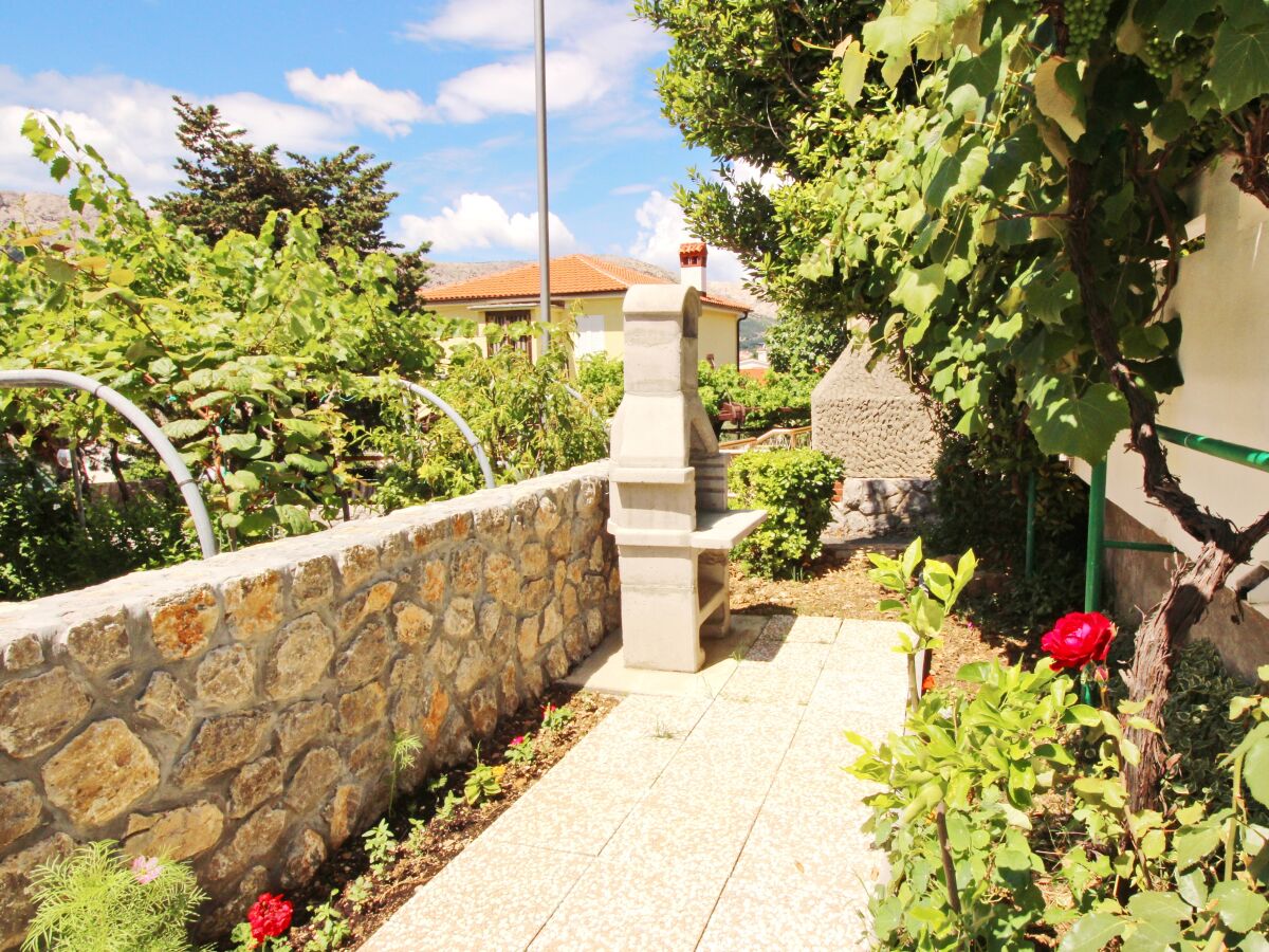 Apartment Two bedroom apartment with terrace Baška, Krk A-18861-a - Outdoor photo 4