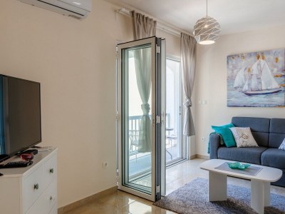 Apartment Two bedroom apartment with balcony and sea view Vir - Kozjak, Vir A-21540-a - Outdoor photo 12