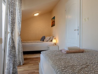 Apartment Two bedroom apartment with balcony and sea view Vir - Kozjak, Vir A-21540-a - Outdoor photo 24