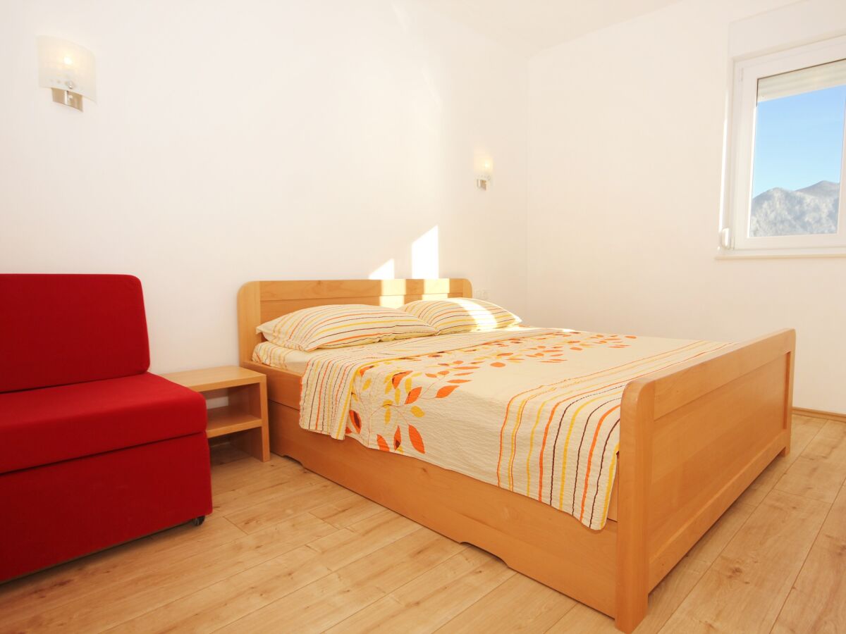 Apartment One bedroom apartment with balcony and sea view Duće, Omiš A-9437-g