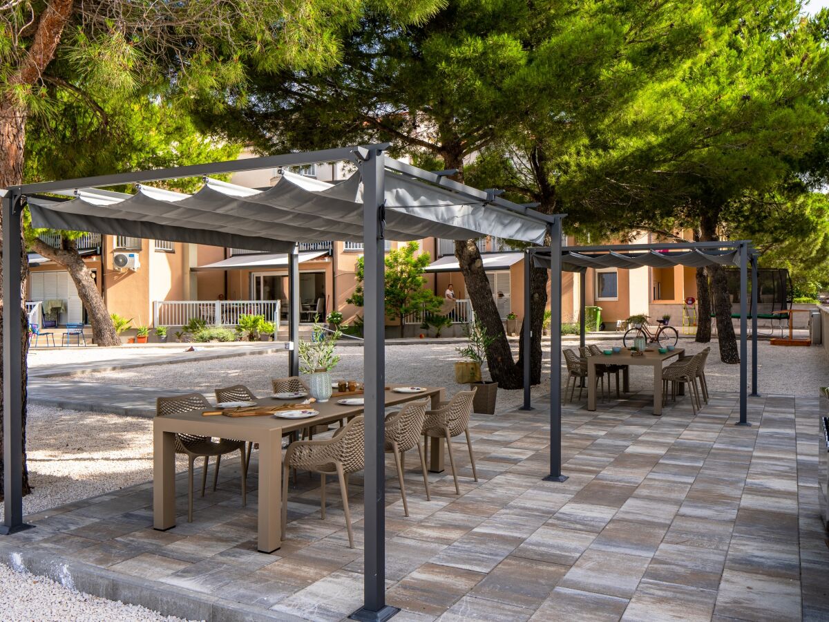 Apartment Three bedroom apartment with terrace and sea view Vir - Kozjak, Vir A-21540-b - Outdoor photo 4