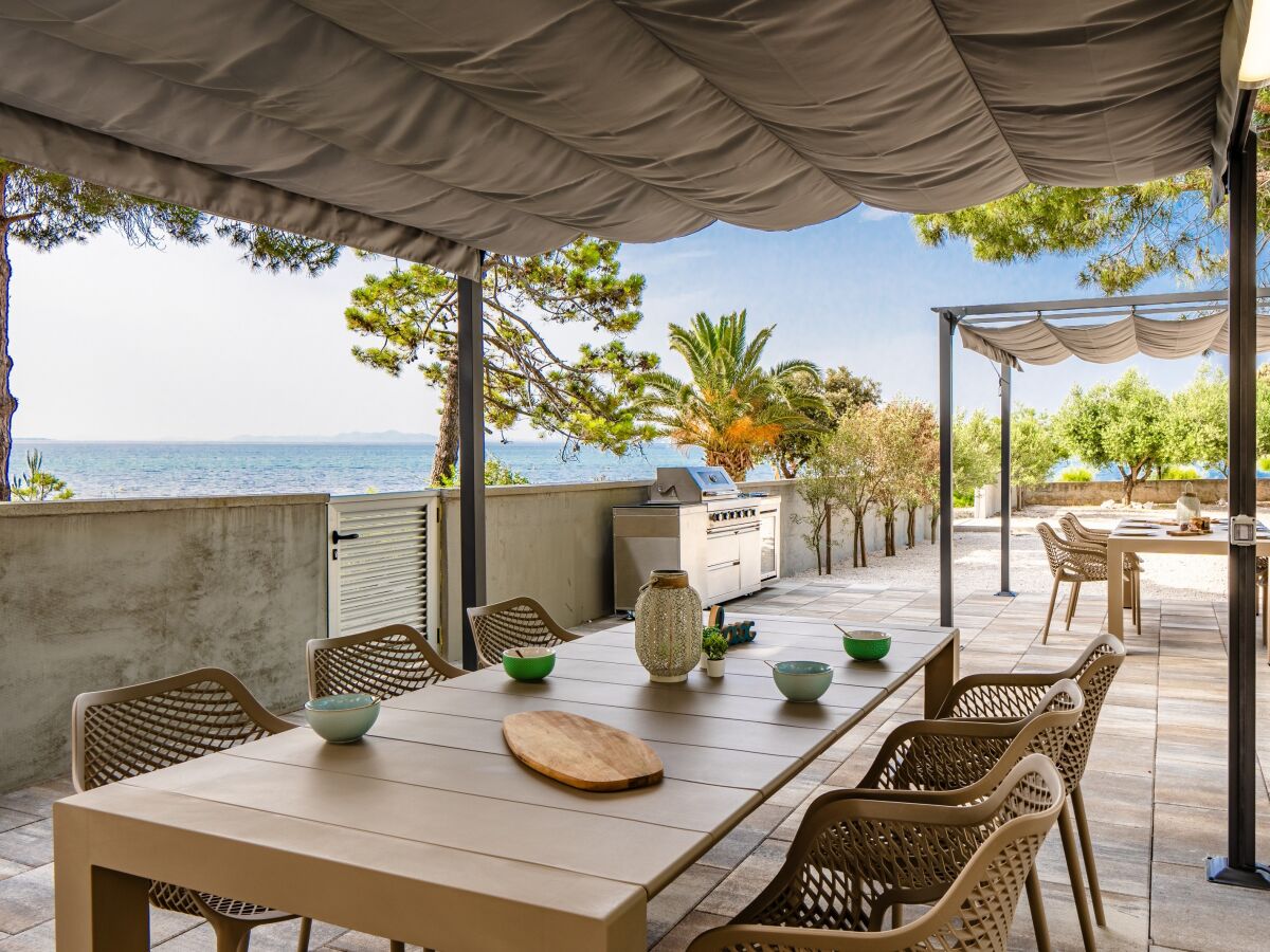 Apartment Three bedroom apartment with terrace and sea view Vir - Kozjak, Vir A-21540-c - Outdoor photo 3