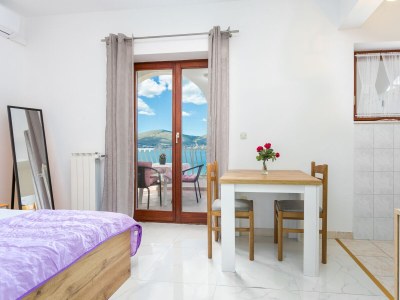 Apartment Studio flat near beach Okrug Gornji, Čiovo AS-9693-a in Okrug Gornji - Apartment