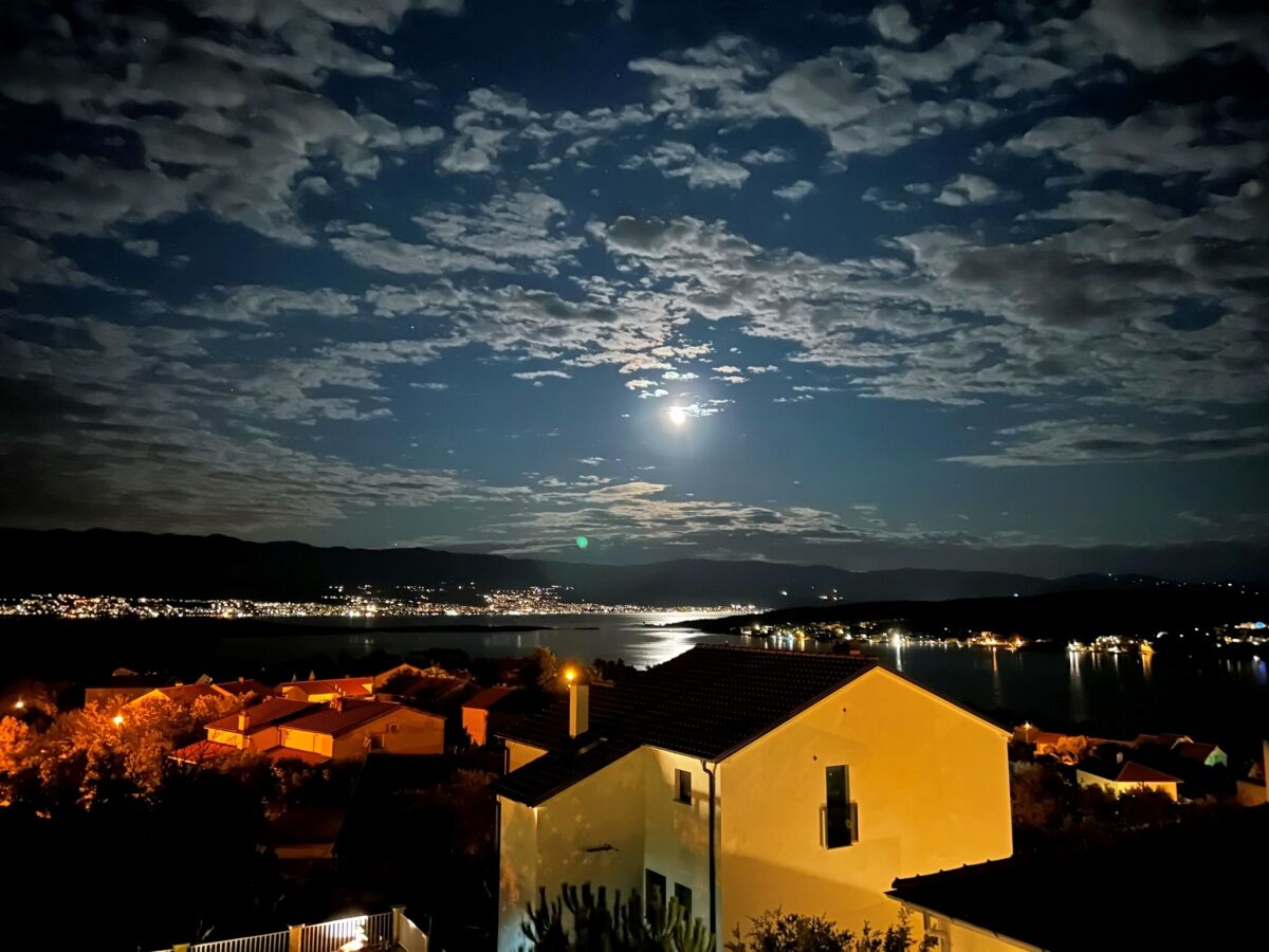 Apartment One bedroom apartment with terrace Čižići, Krk A-22046-a - Outdoor photo 4