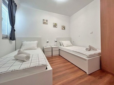 Apartment Two bedroom apartment with balcony and sea view Čižići, Krk A-22046-b - Outdoor photo 21