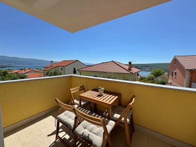 Apartment Two bedroom apartment with balcony and sea view Čižići, Krk A-22046-b - Outdoor photo 28