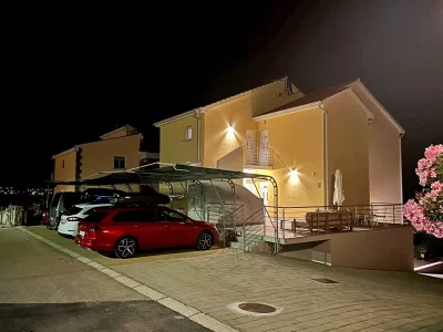 Apartment One bedroom apartment with balcony and sea view Čižići, Krk A-22046-c - Outdoor photo 11