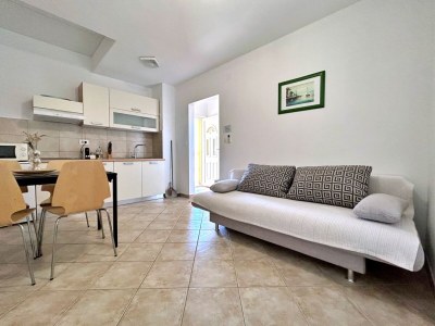 Apartment One bedroom apartment with balcony and sea view Čižići, Krk A-22046-d - Outdoor photo 12