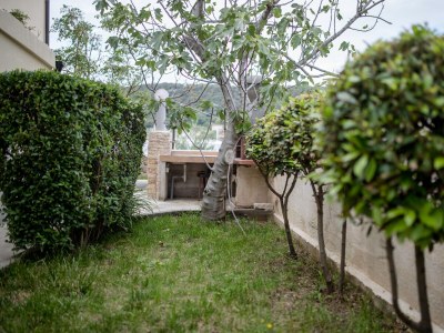 Apartment Two bedroom apartment with terrace and sea view Supetarska Draga - Donja, Rab A-11769-e - Outdoor photo 6