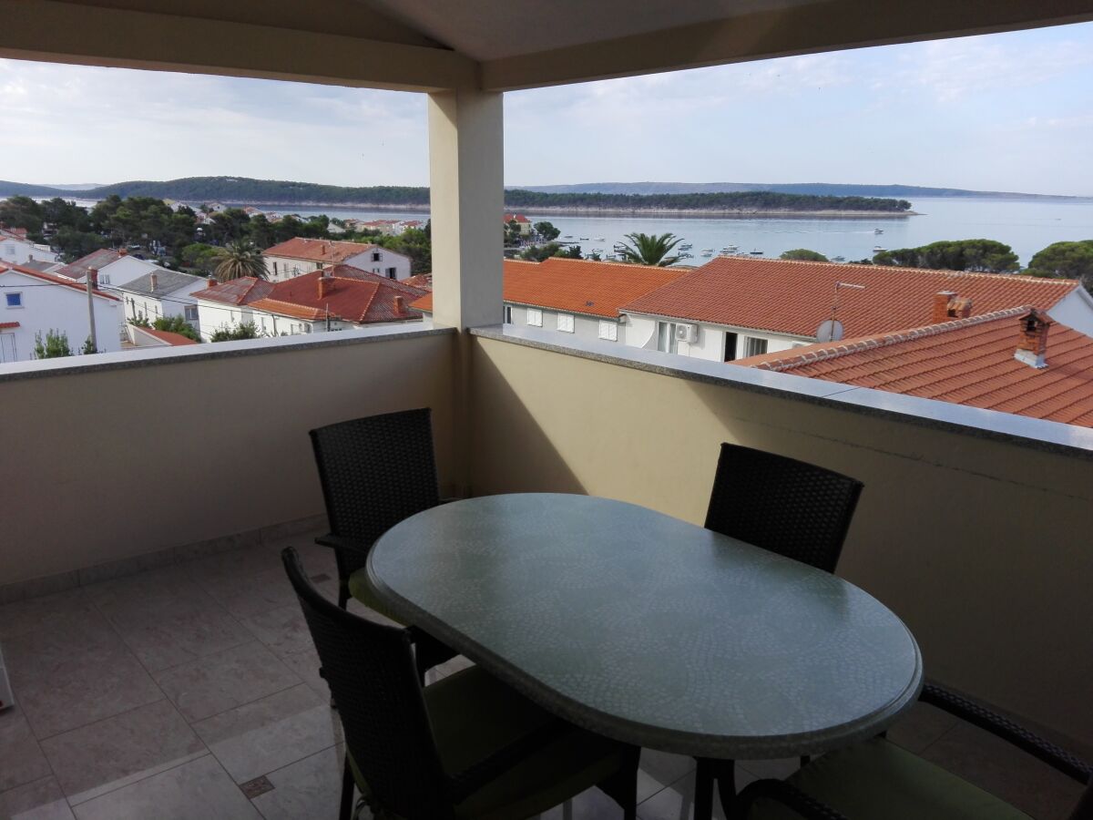 Apartment Two bedroom apartment with terrace and sea view Banjol, Rab A-14134-a
