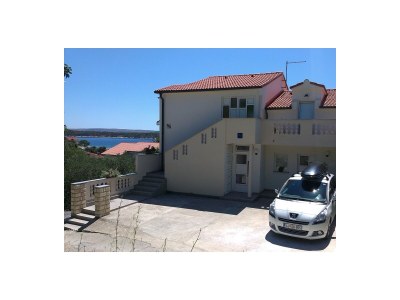 Apartment Two bedroom apartment with terrace and sea view Banjol, Rab A-14134-a - Outdoor photo 7