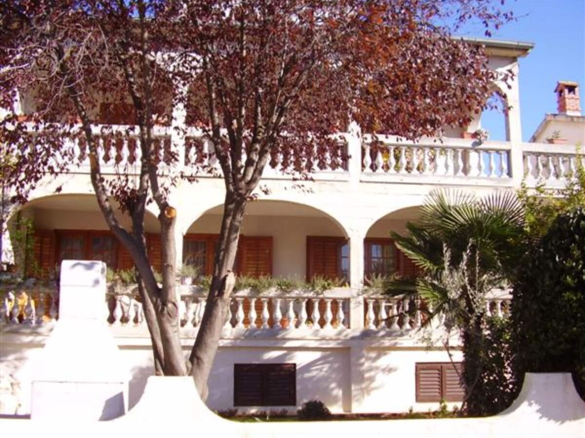 Apartment Two Bedroom Apartment (A2) - Outdoor photo 2