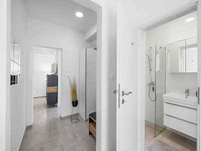 Apartment Wohnung mit Gemeinschaftsgarten in Banjol - Features photo 20